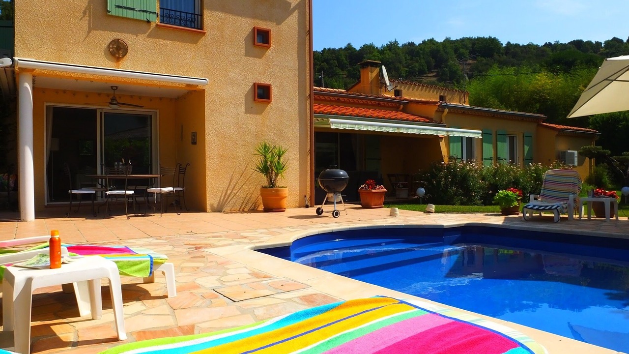 Photo of Outdoor in Reynes