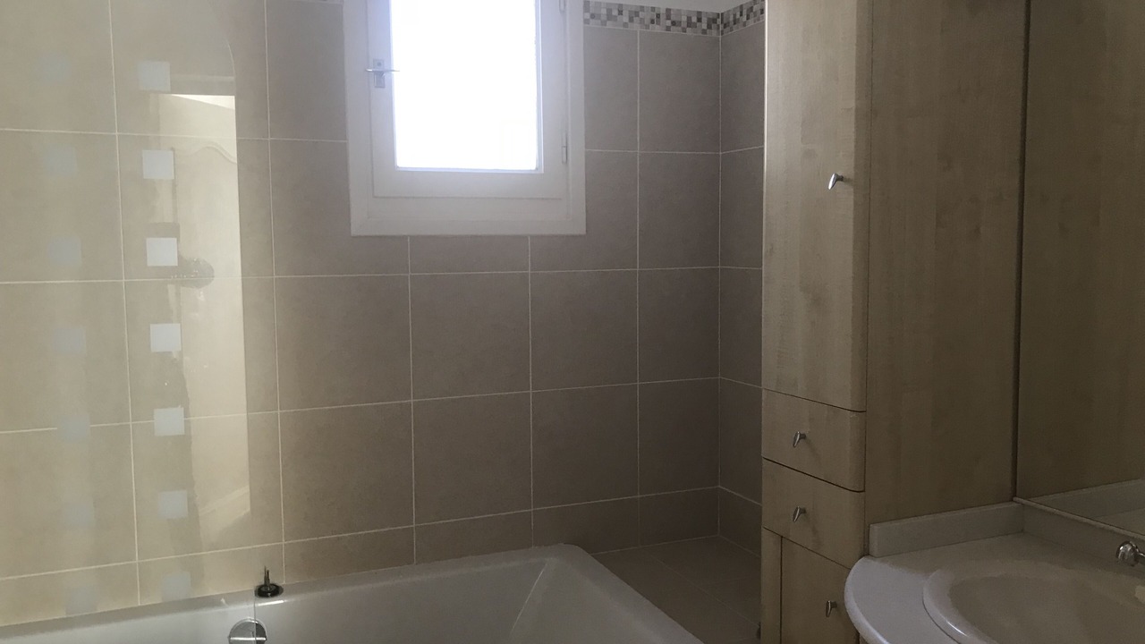 Photo of Bathroom in Reynes