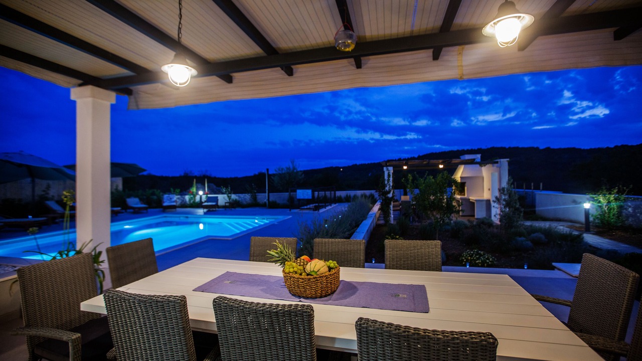 Photo of Outdoor in Grohote