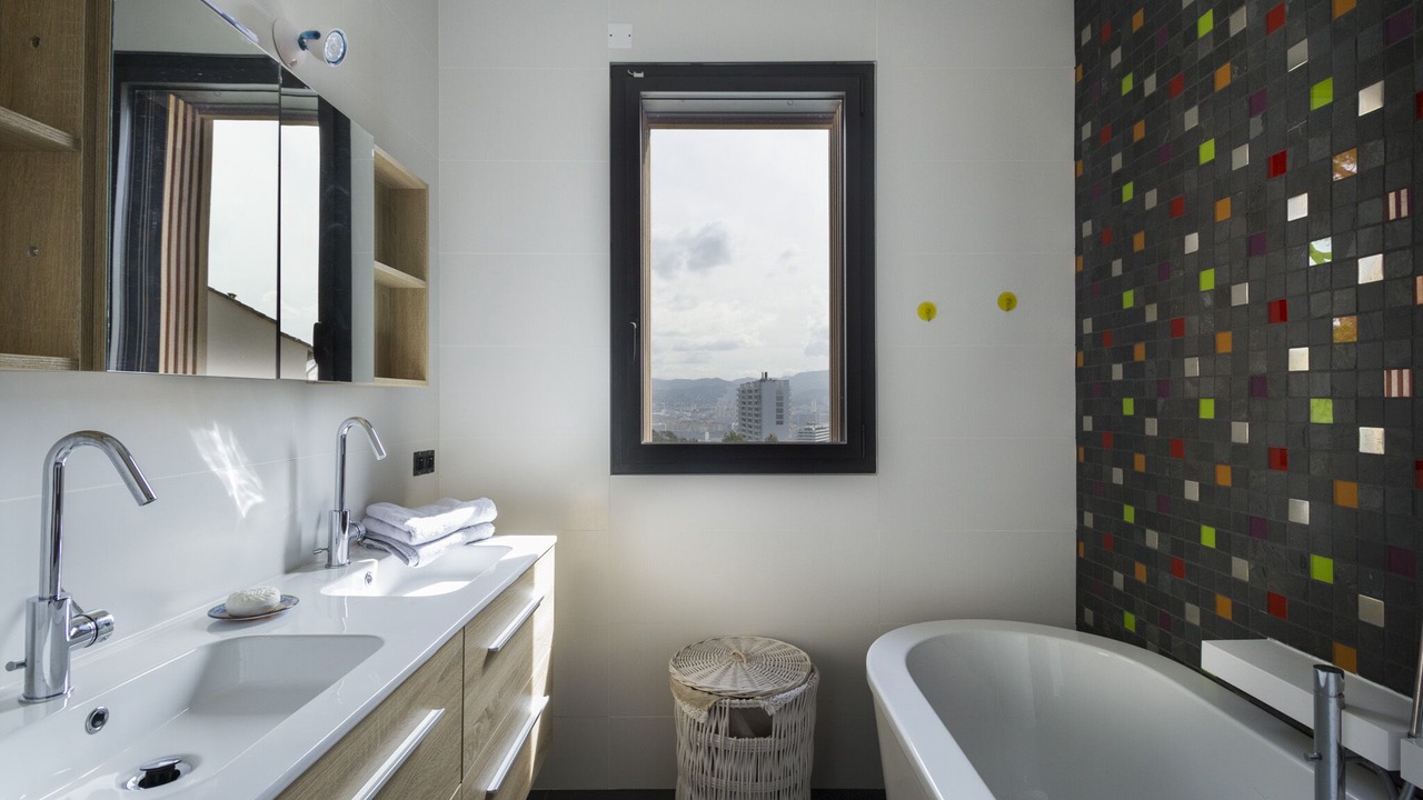 Photo of Bathroom in Roucas-Blanc