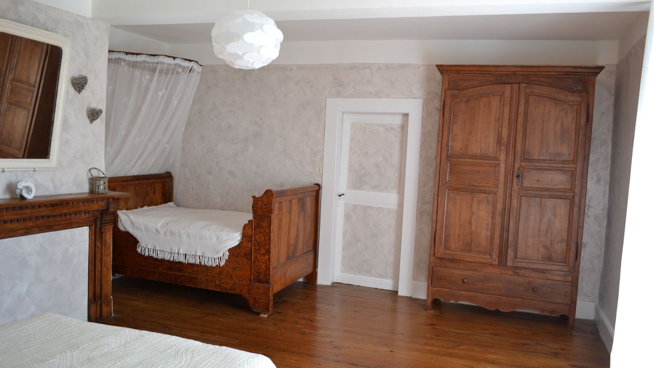 Photo of Bedroom in Organ
