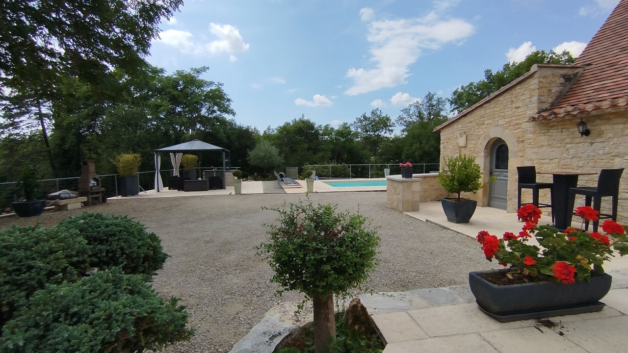 Photo of Patio Balcony in Pontcirq