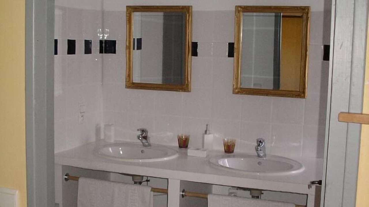 Photo of Bathroom in Cascastel-des-Corbieres