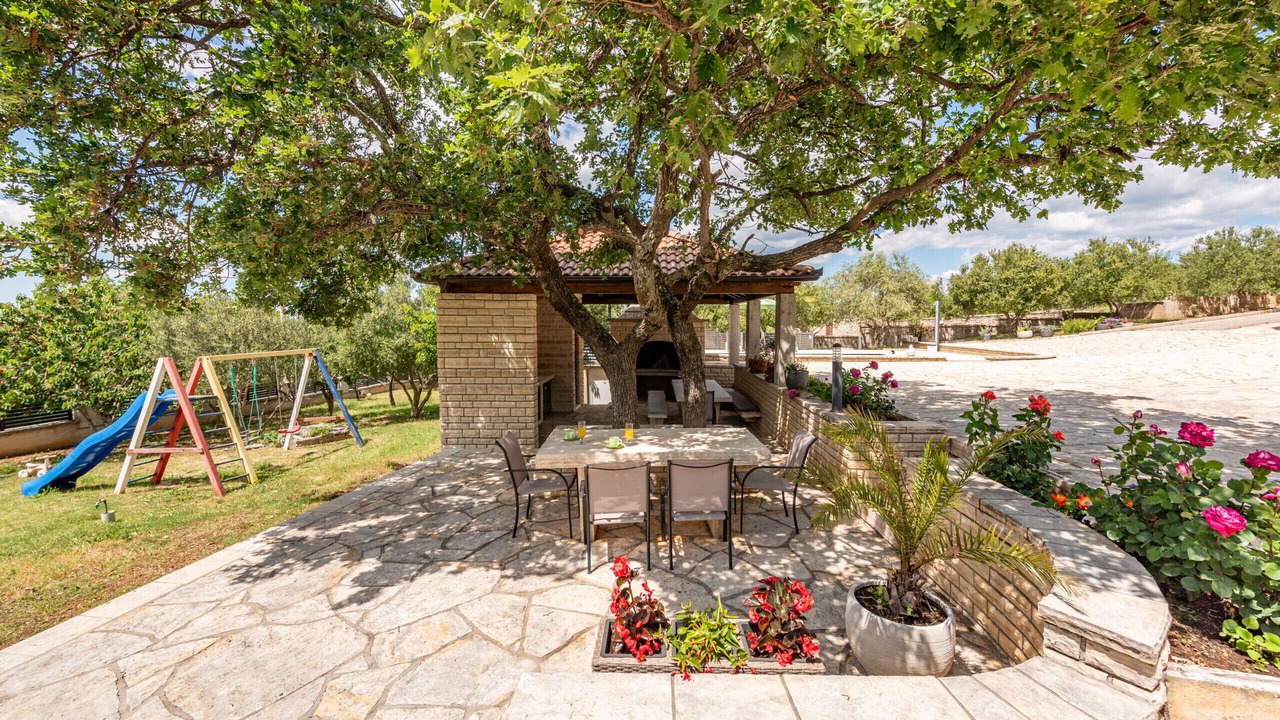 Photo of Outdoor in Lisicici