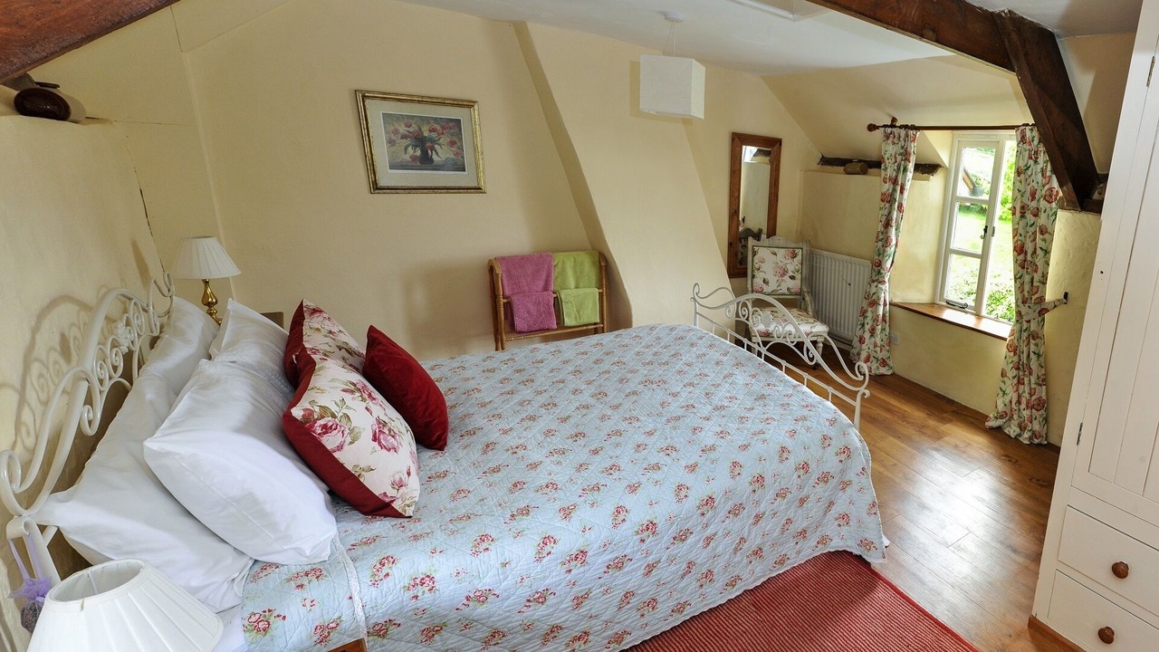 Photo of Bedroom in Crowcombe