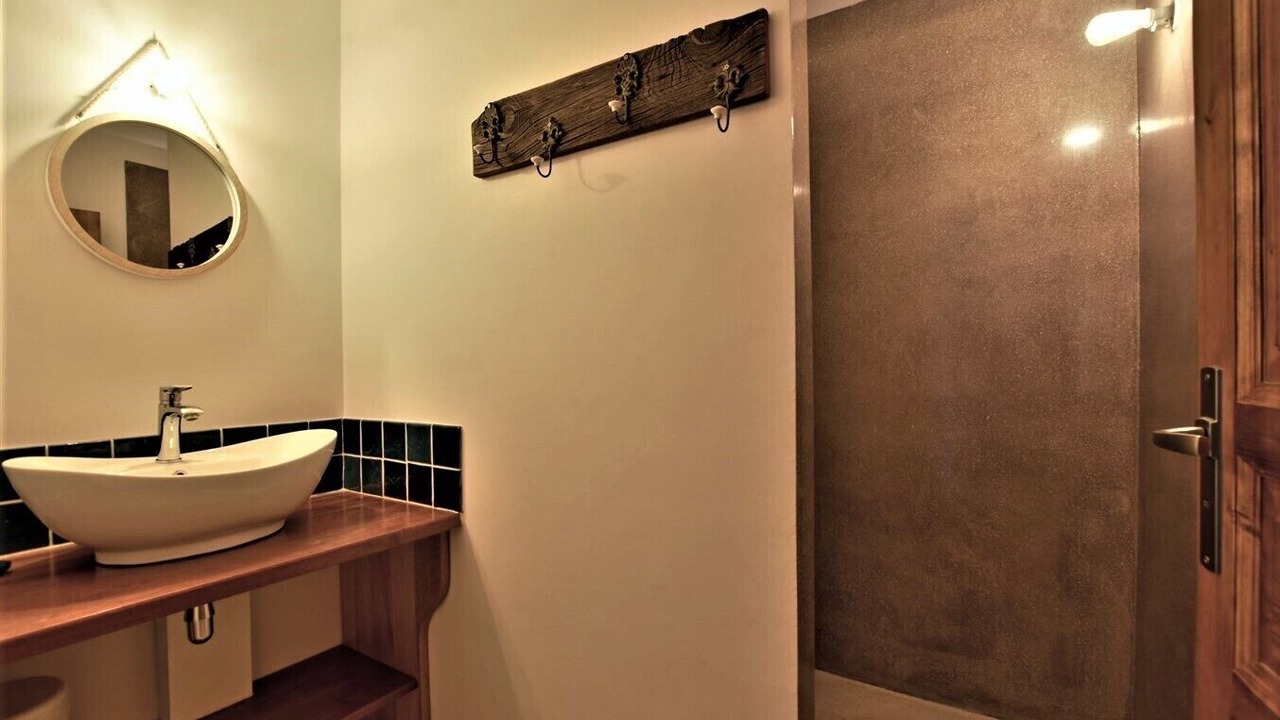 Photo of Bathroom in Orthoux-Serignac-Quilhan