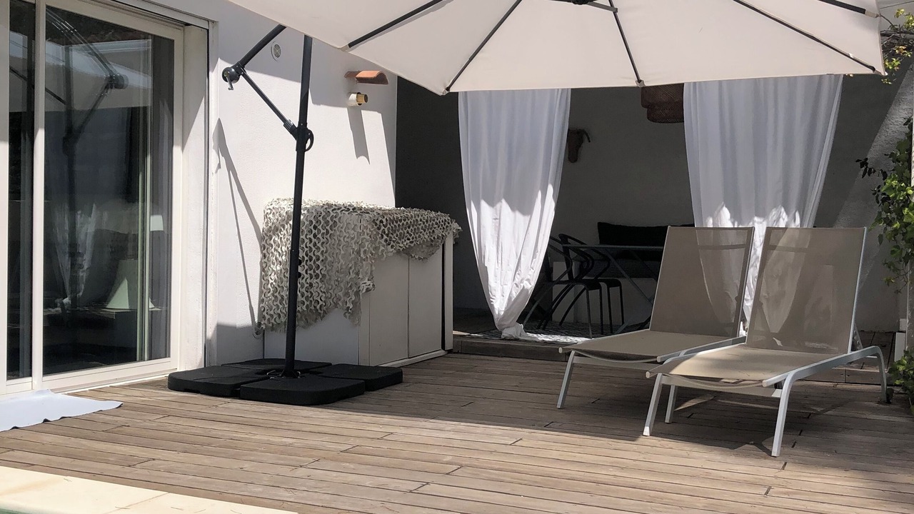 Photo of Patio Balcony in Hopitaux-Facultes