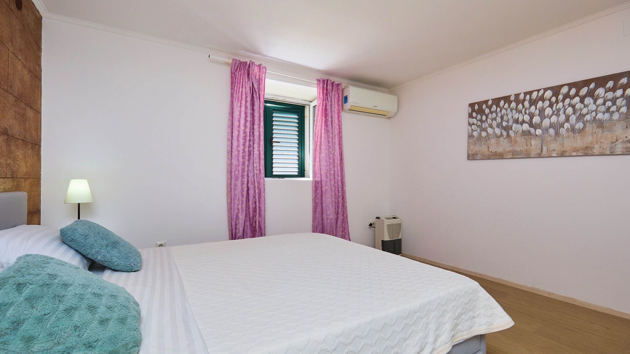 Photo of Bedroom in Ploce