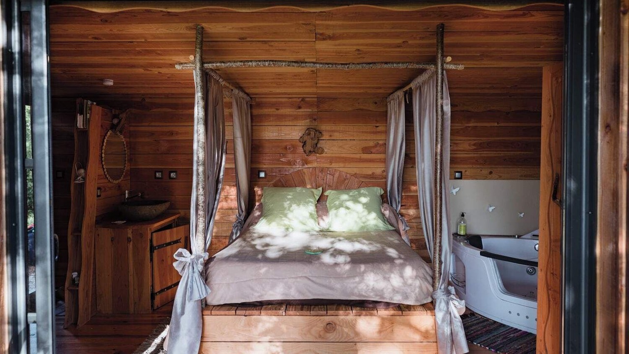 Photo of Bedroom in Pons