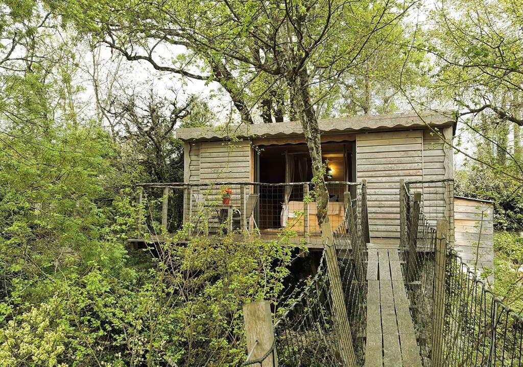 Photo of Outdoor in Pons