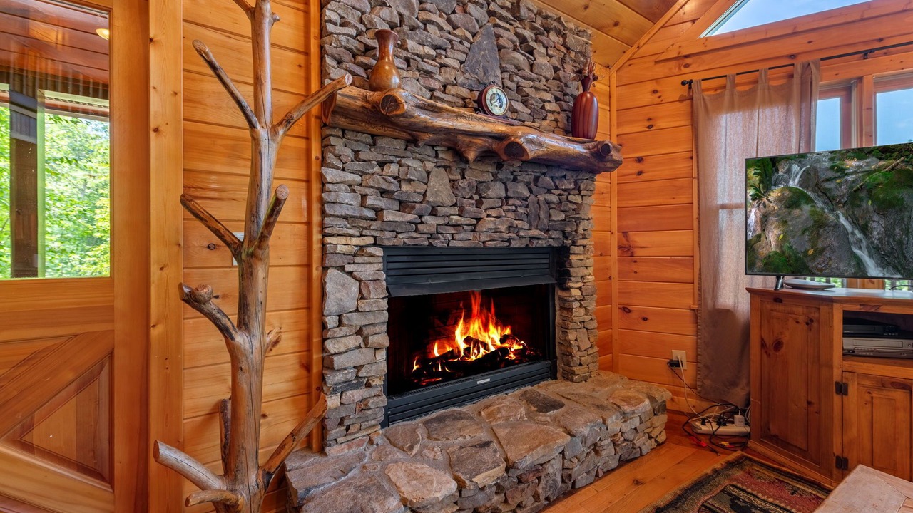 Photo of Bedroom in Mineral Bluff