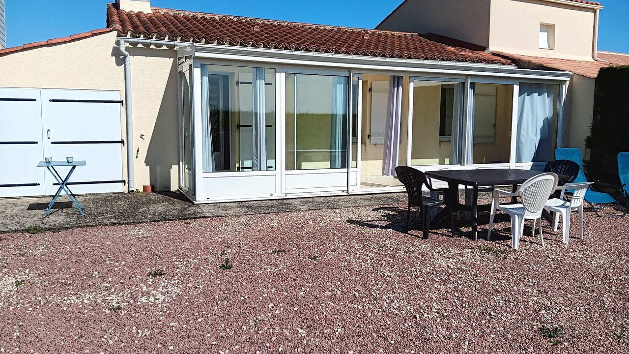 Photo of Outdoor in Grues