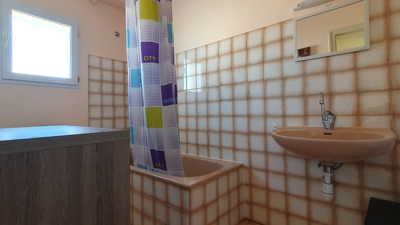 Photo of Bathroom in Grues