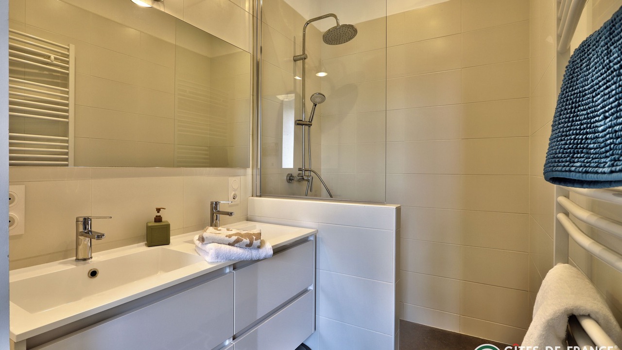Photo of Bathroom in Saint-Renan