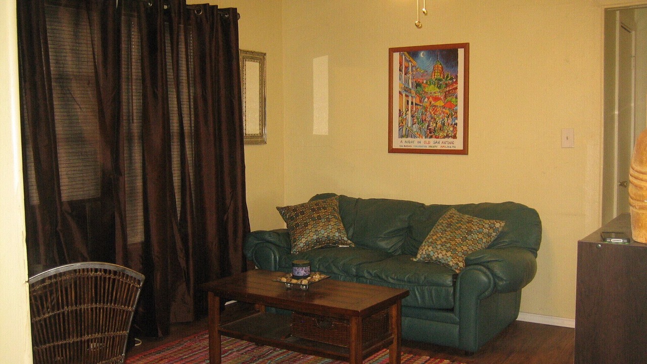 Photo of Livingroom in Northwest Los Angeles Heights
