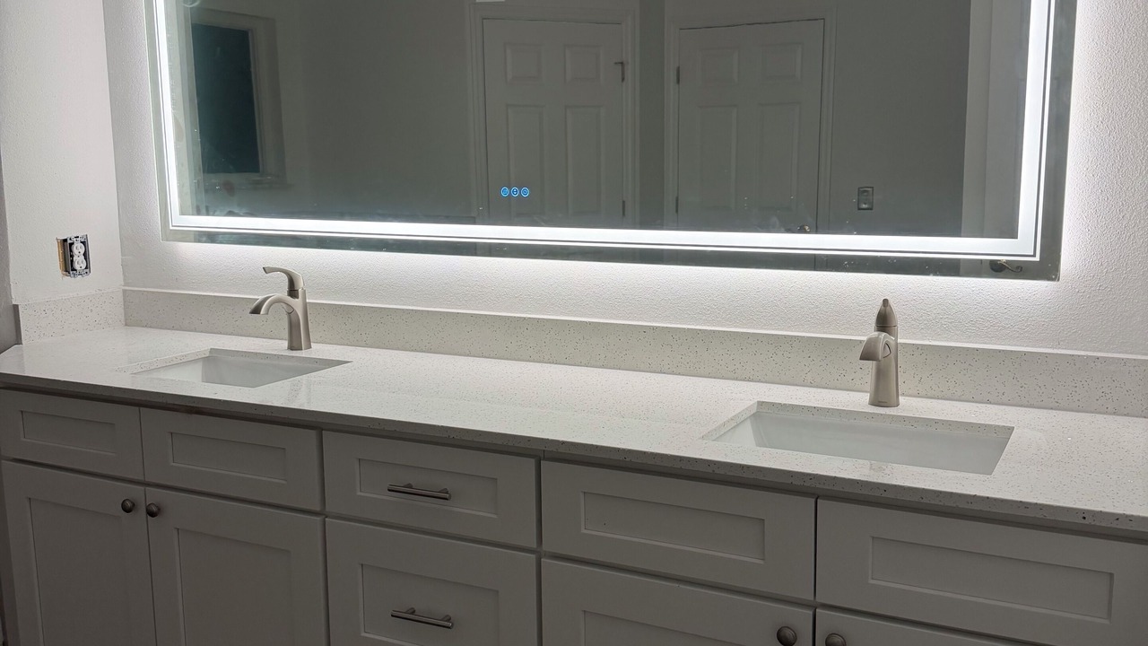 Photo of Bathroom in Sunset Lakes