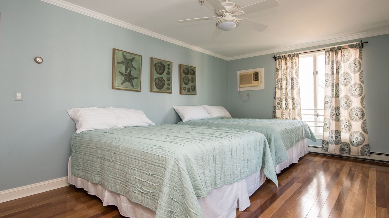Photo of Bedroom in Yachting Village