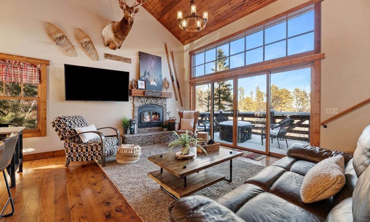 Photo of Livingroom in Deadwood