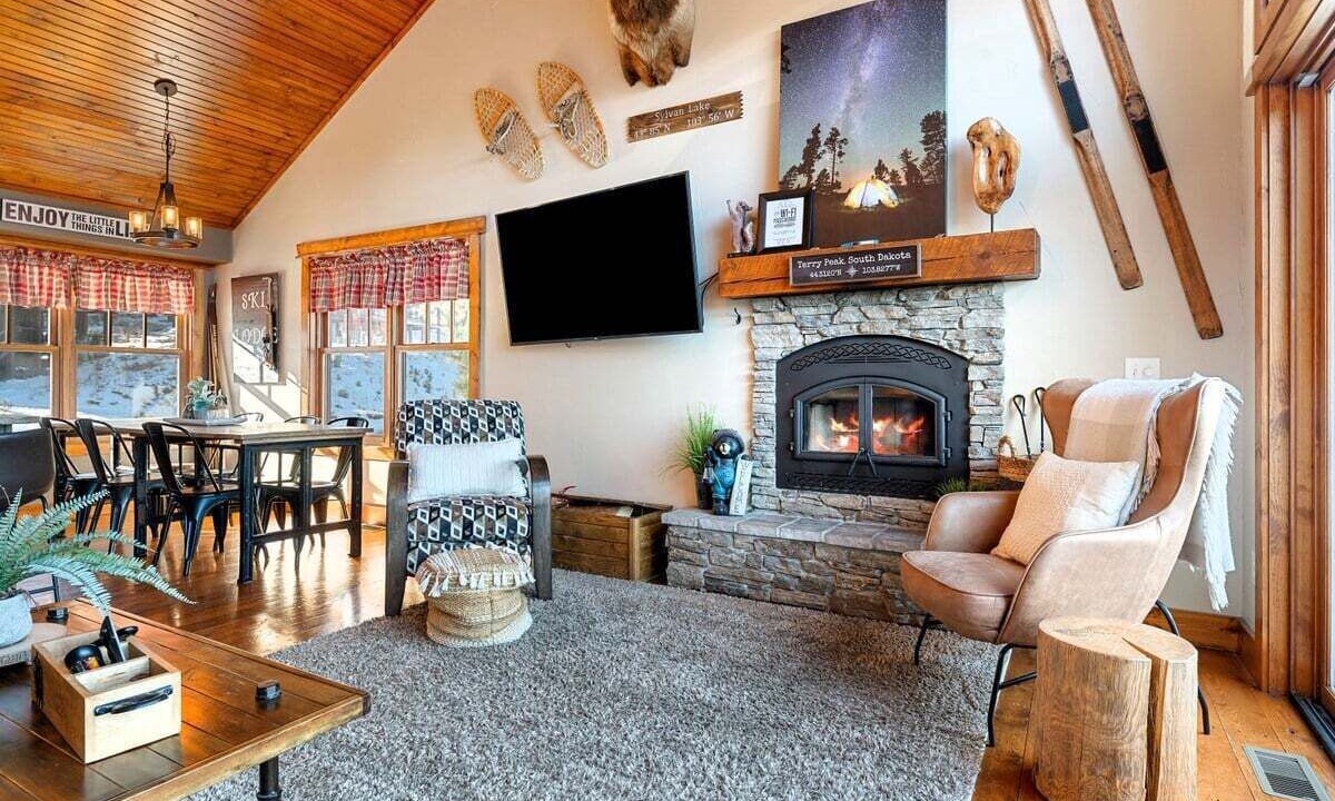 Photo of Livingroom in Deadwood