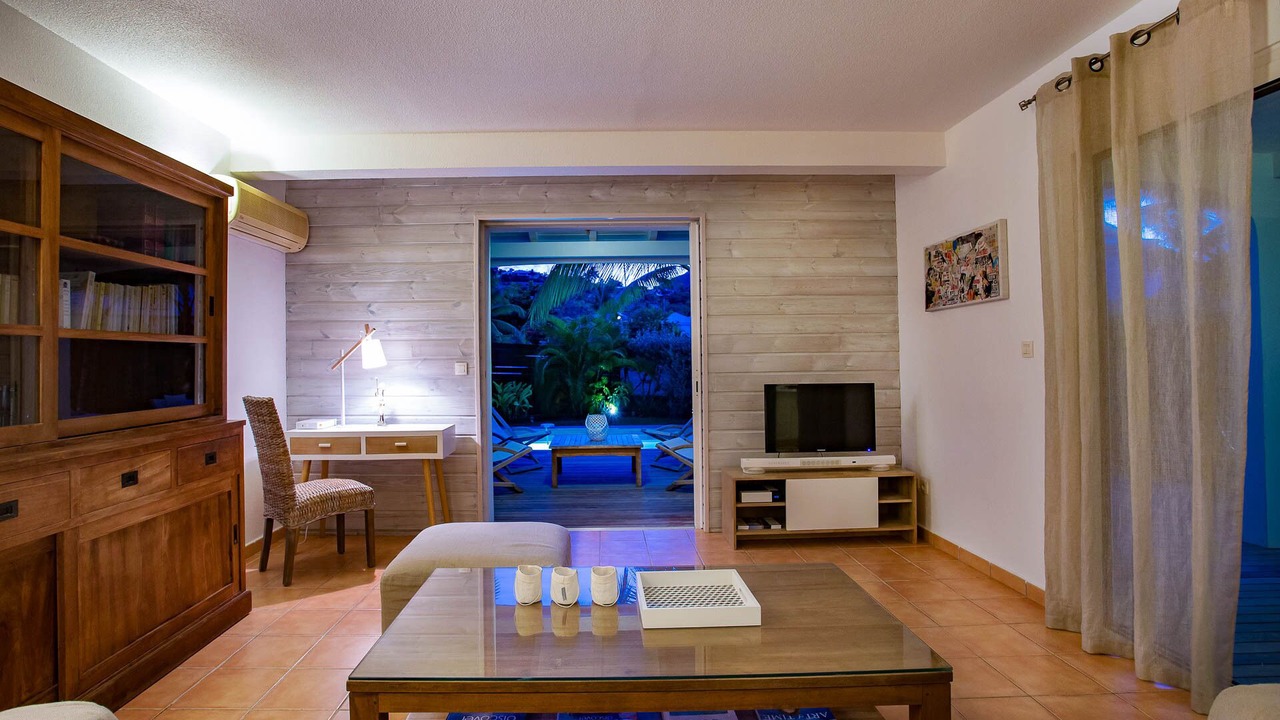 Photo of Livingroom in Orient Bay