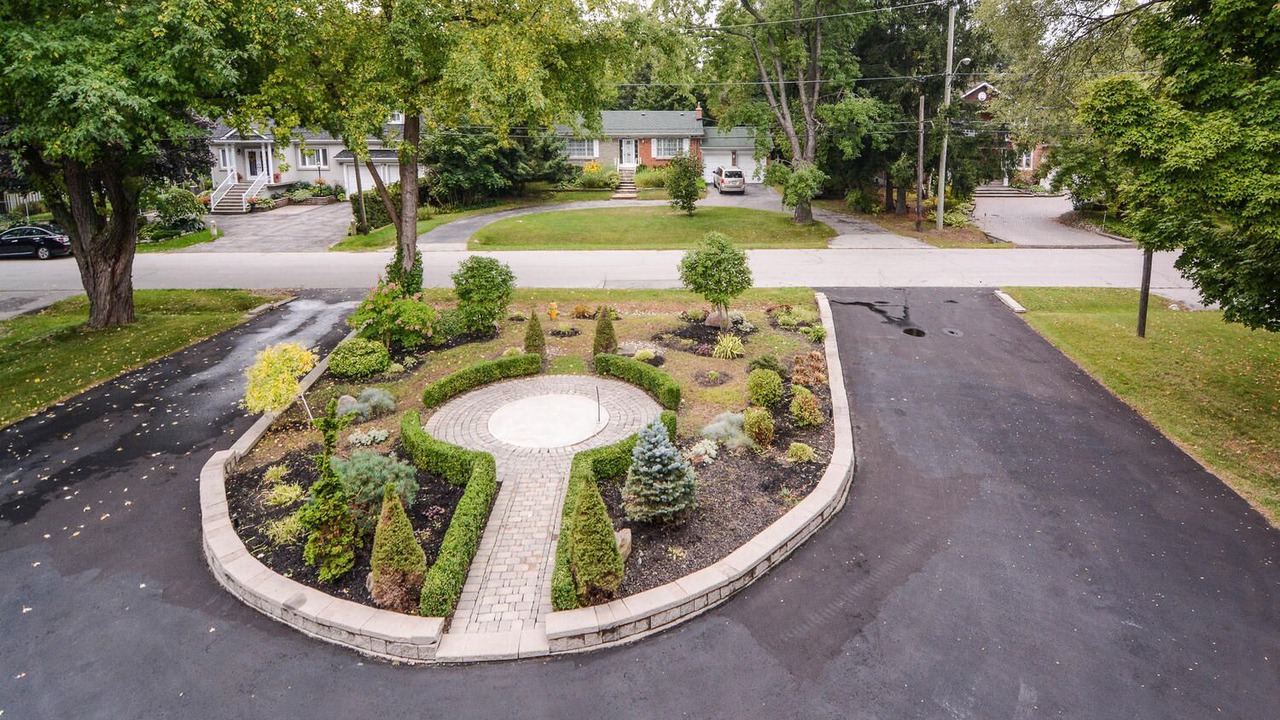 Photo of Outdoor in West Hill