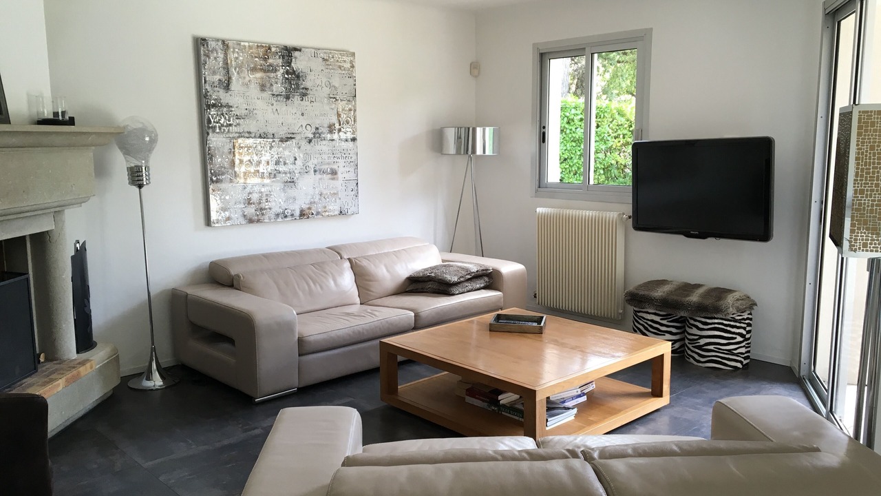 Photo of Livingroom in Bouc-Bel-Air