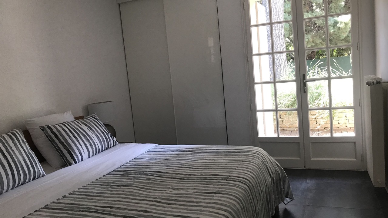 Photo of Bedroom in Bouc-Bel-Air