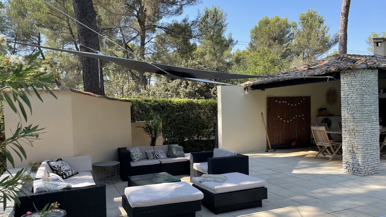 Photo of Patio Balcony in Bouc-Bel-Air
