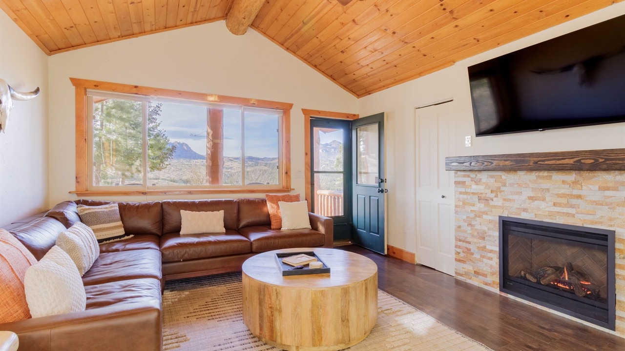 Photo of Livingroom in Woodland Park