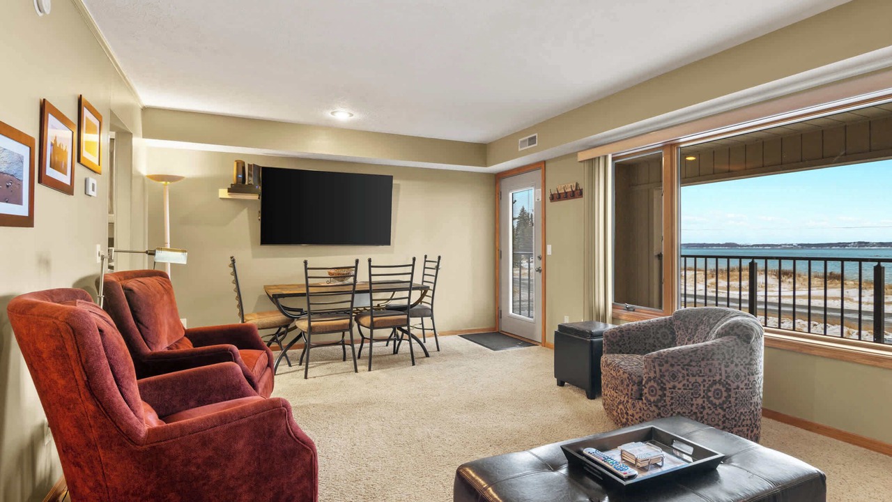 Photo of Livingroom in Elk Rapids