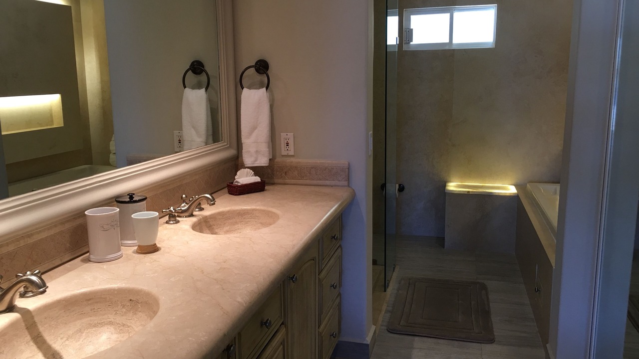 Photo of Bathroom in Zona Hotelera