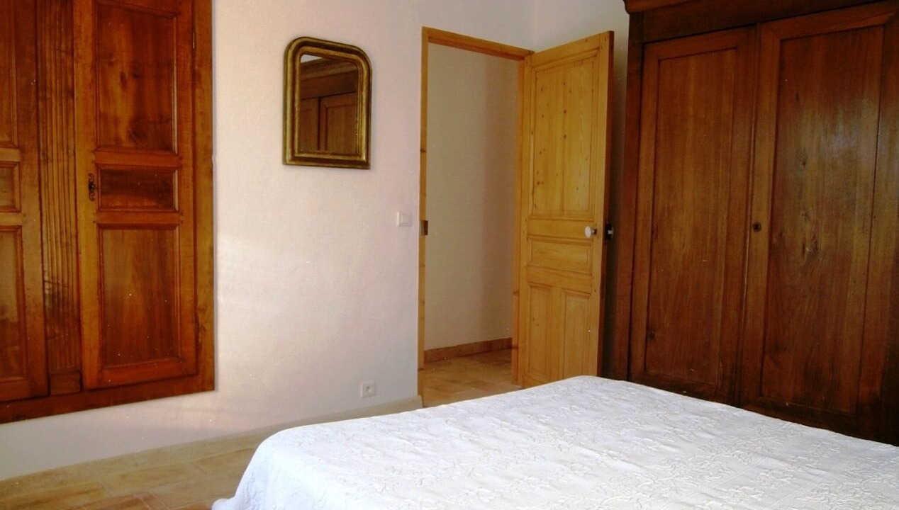 Photo of Bedroom in Rochefort-du-Gard