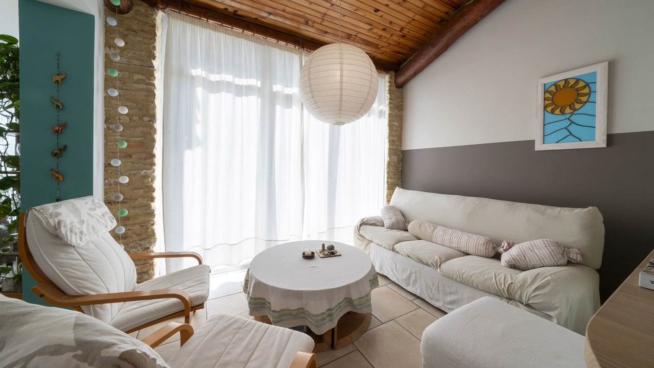 Photo of Livingroom in Labastide-de-Virac