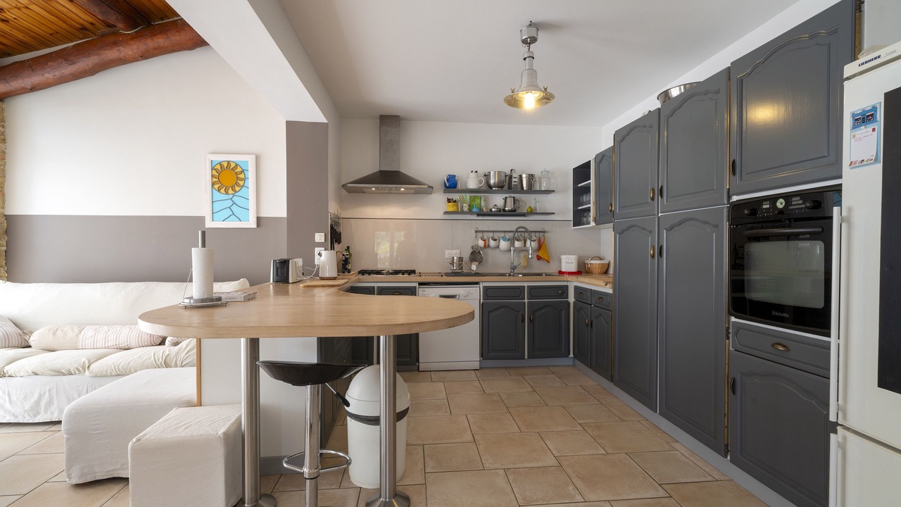 Photo of Kitchen in Labastide-de-Virac