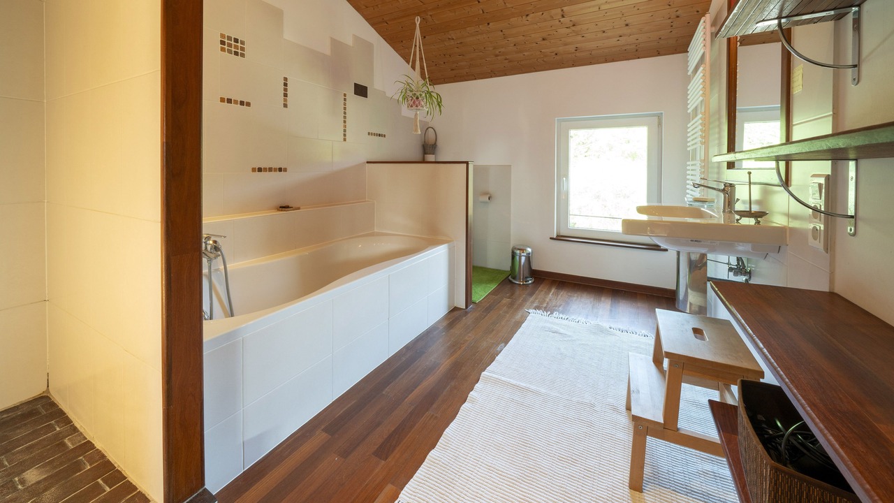 Photo of Bathroom in Labastide-de-Virac
