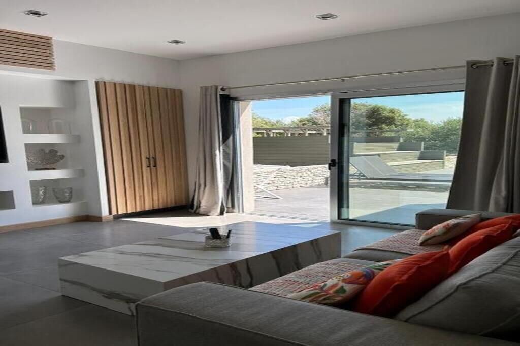 Photo of Livingroom in Bonifacio