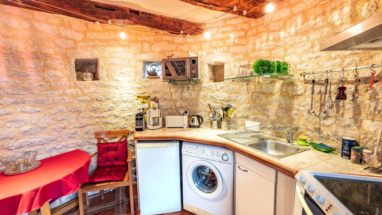 Photo of Kitchen in Labastide-de-Levis