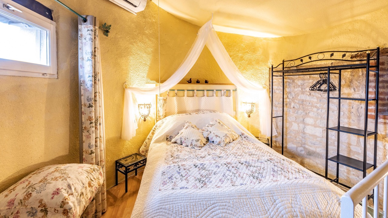 Photo of Bedroom in Labastide-de-Levis
