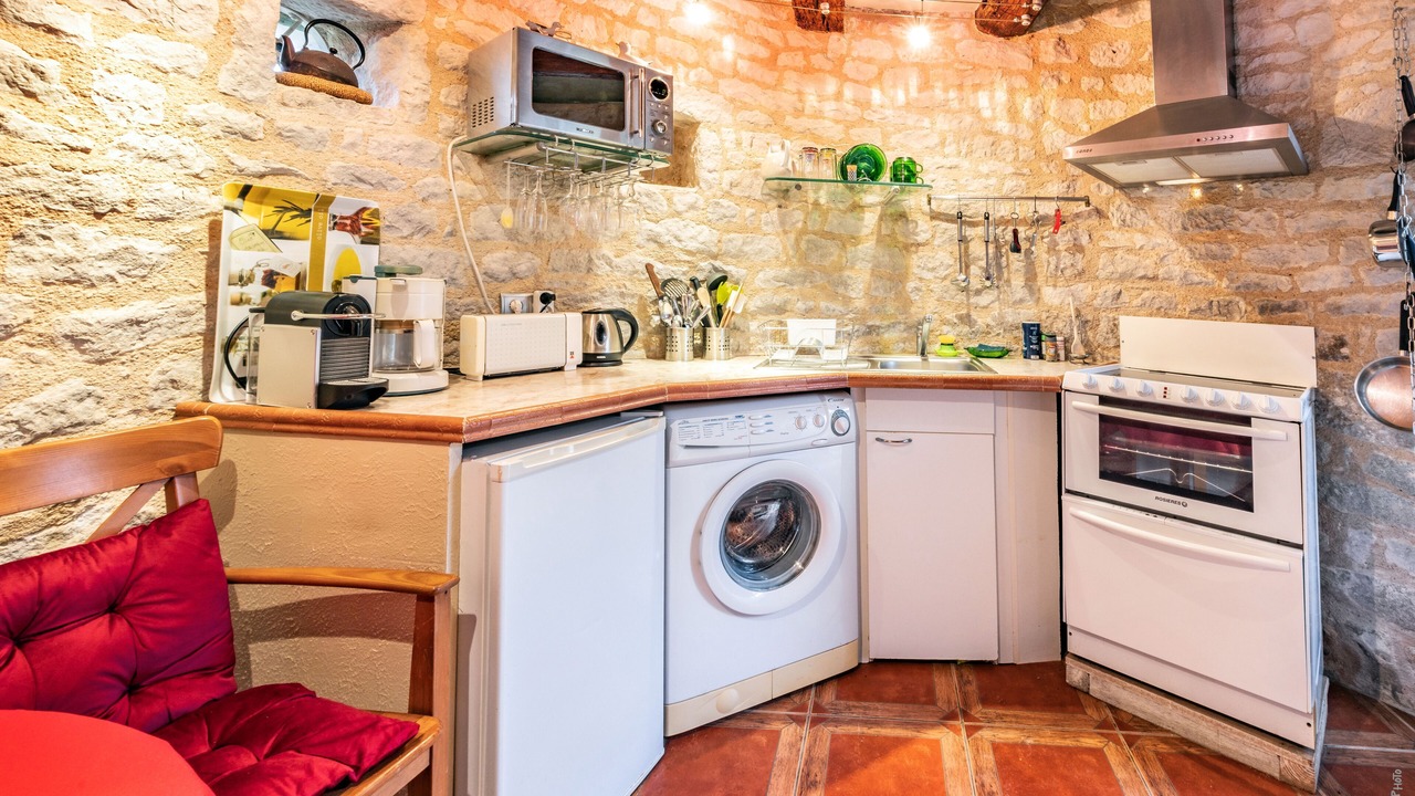 Photo of Kitchen in Labastide-de-Levis