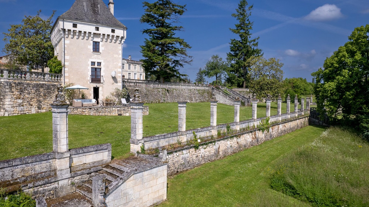 Photo of Outdoor in Charras