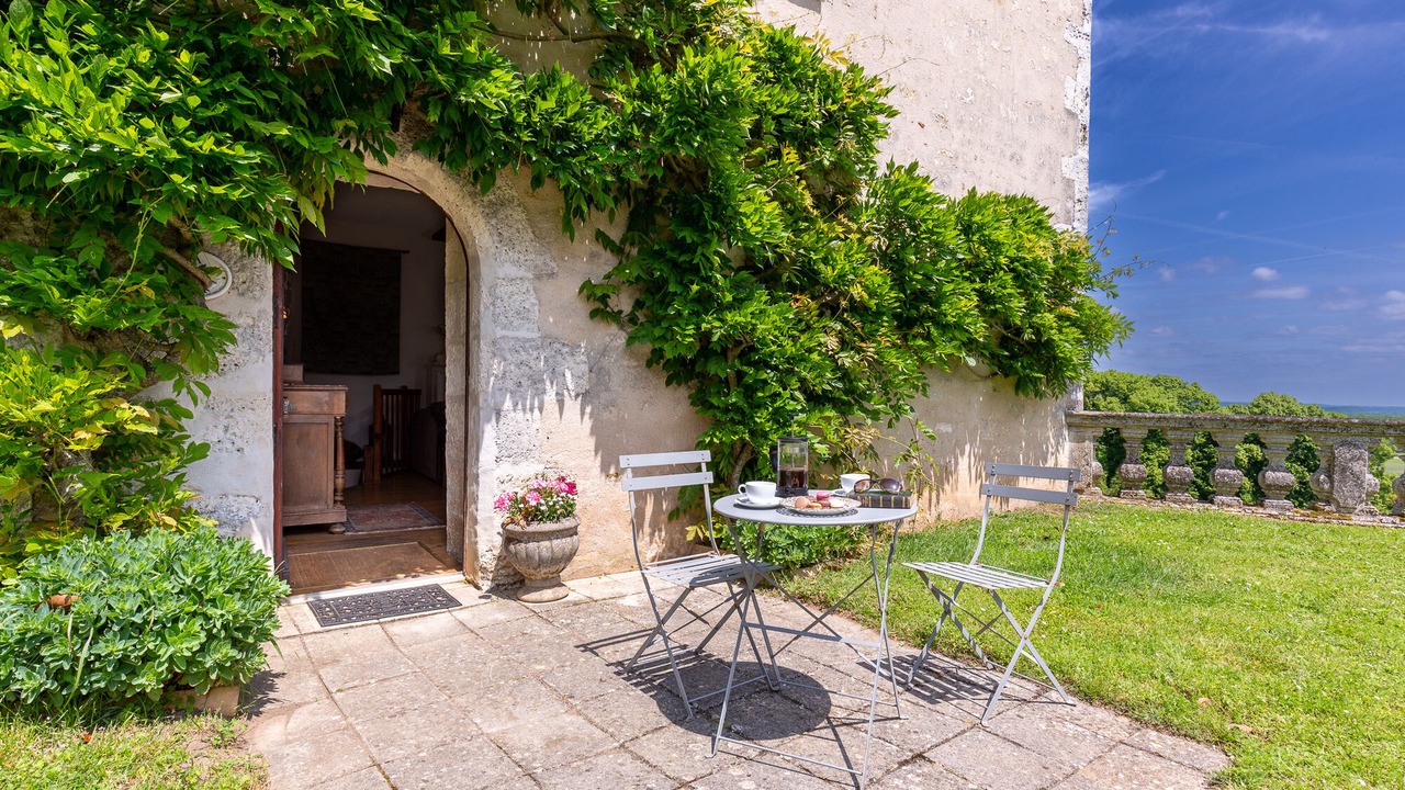 Photo of Outdoor in Charras