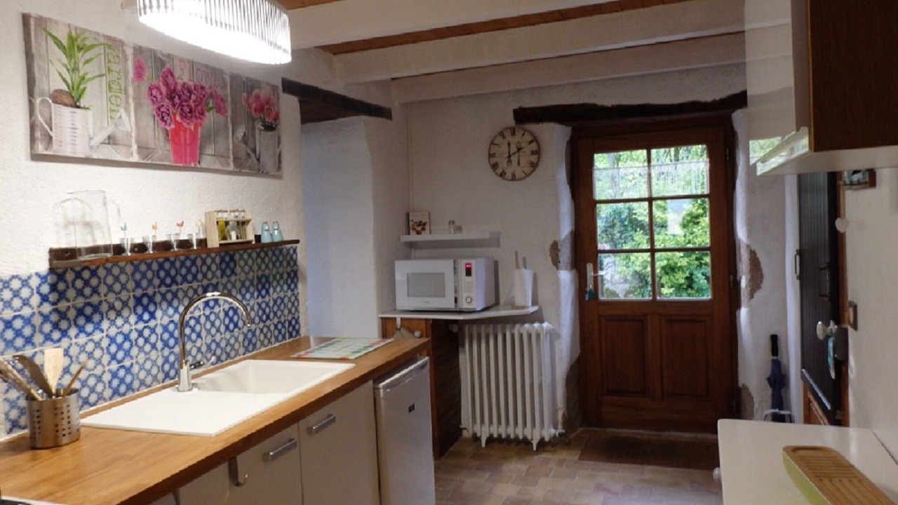 Photo of Kitchen in Saint-Martin-du-Fouilloux