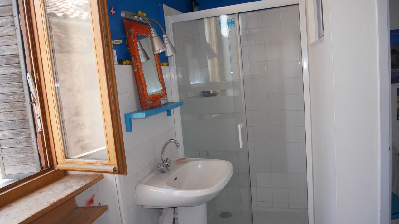 Photo of Bathroom in Alba-la-Romaine