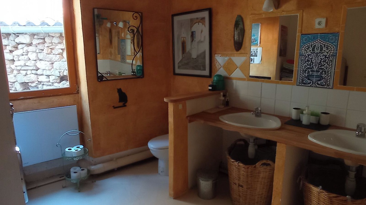 Photo of Bathroom in Brujas