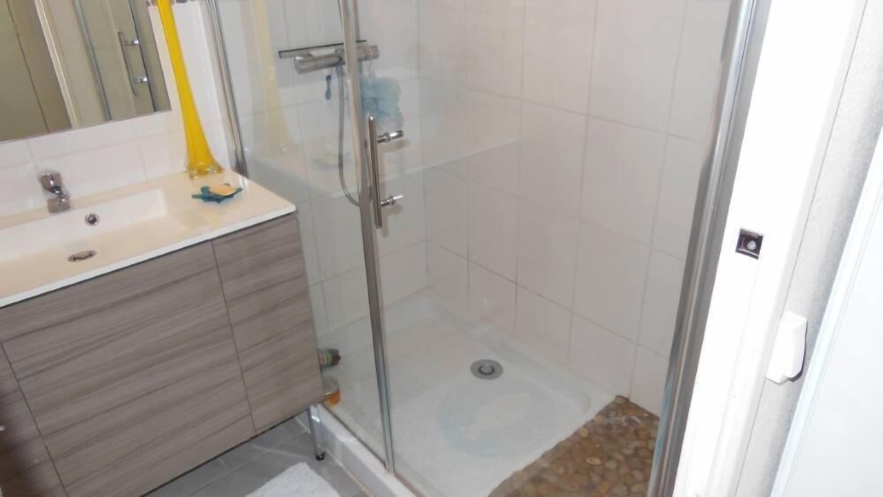 Photo of Bathroom in La Jetee