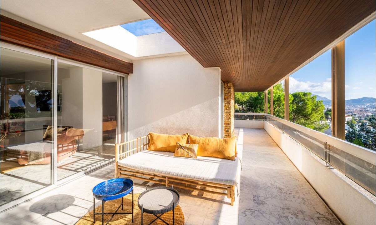 Photo of Patio Balcony in Roucas-Blanc