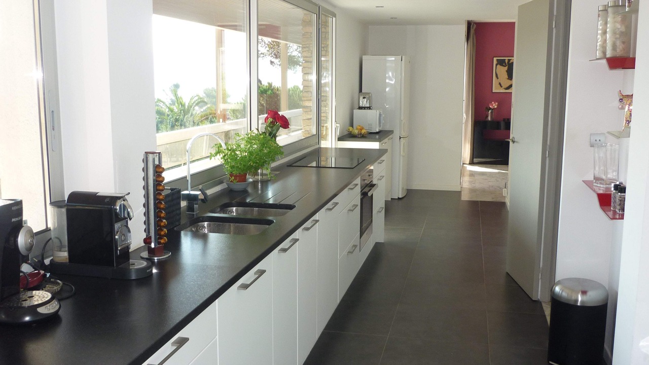 Photo of Kitchen in Roucas-Blanc