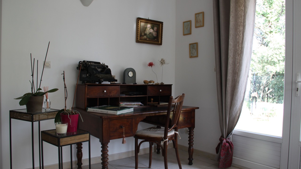 Photo of Others in Collias