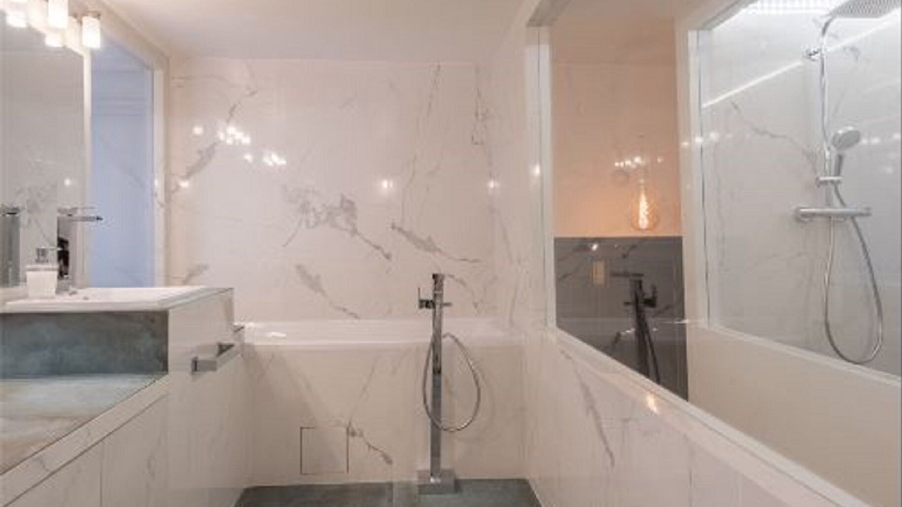 Photo of Bathroom in Quartier de la Plaine-de-Monceaux