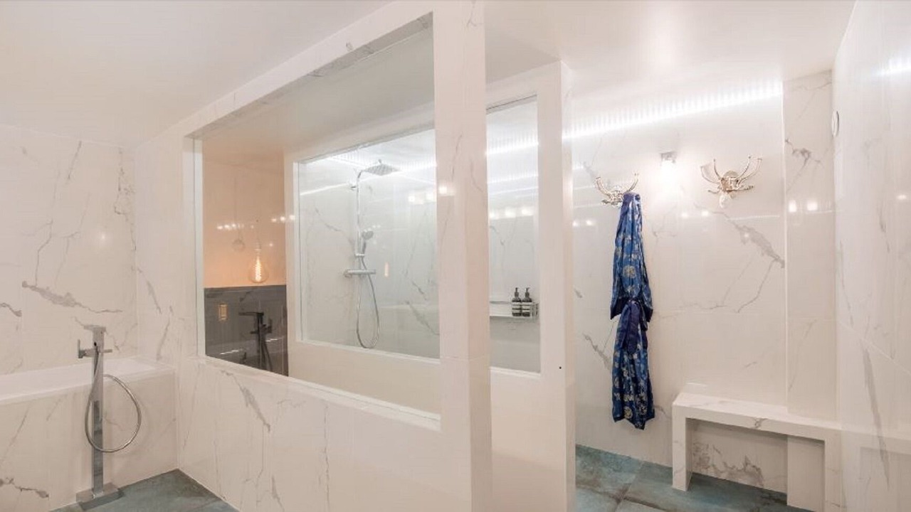 Photo of Bathroom in Quartier de la Plaine-de-Monceaux